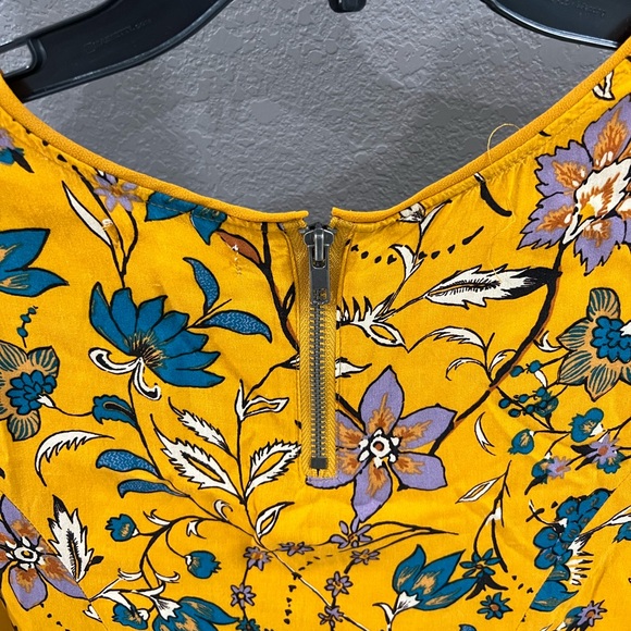 Silence + noise (Urban Outfitters) yellow floral dress - Picture 3 of 5